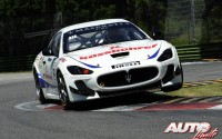 Roberto Sorti y Davide Durante en la prueba del Trofeo Maserati GranTurismo MC 2012 disputada en el circuito de Imola (República de San Marino).