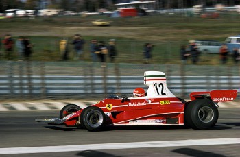 Niki Lauda con el Ferrari 312 T en el circuito de Watkins Glen, durante el GP de Estados Unidos de 1975.