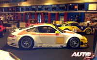 Este Porsche 997 RSR de 2008 cuenta con un motor 3.8 de seis cilindros bóxer que desarrolla 460 CV a 8.000 rpm con un peso de 1.225 kg.