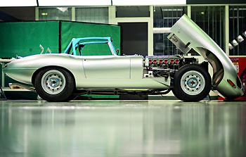 04_Jaguar-E-Type-Lightweight