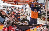 Parque de asistencia del equipo KTM en Iquique (Chile), durante el Rally Dakar 2015.