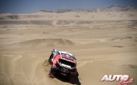 Stephane Peterhansel con el Peugeot 2008 DKR en la 6ª etapa del Rally Dakar 2015, disputada entre las localidades chilenas de Antofagasta e Iquique.