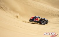 Stephane Peterhansel con el Peugeot 2008 DKR en la 9ª etapa del Rally Dakar 2015, disputada entre las localidades chilenas de Iquique y Calama.